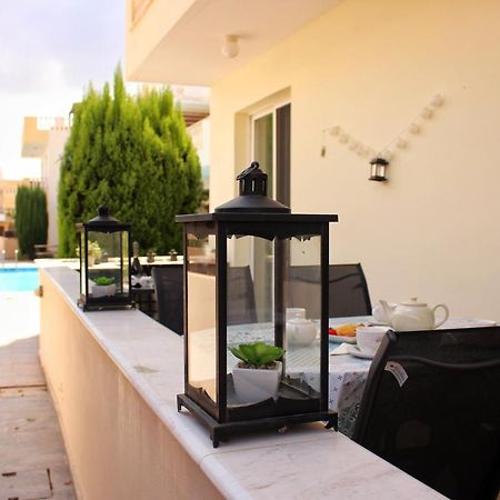 Cozy Poolside Apartment Пафос Экстерьер фото